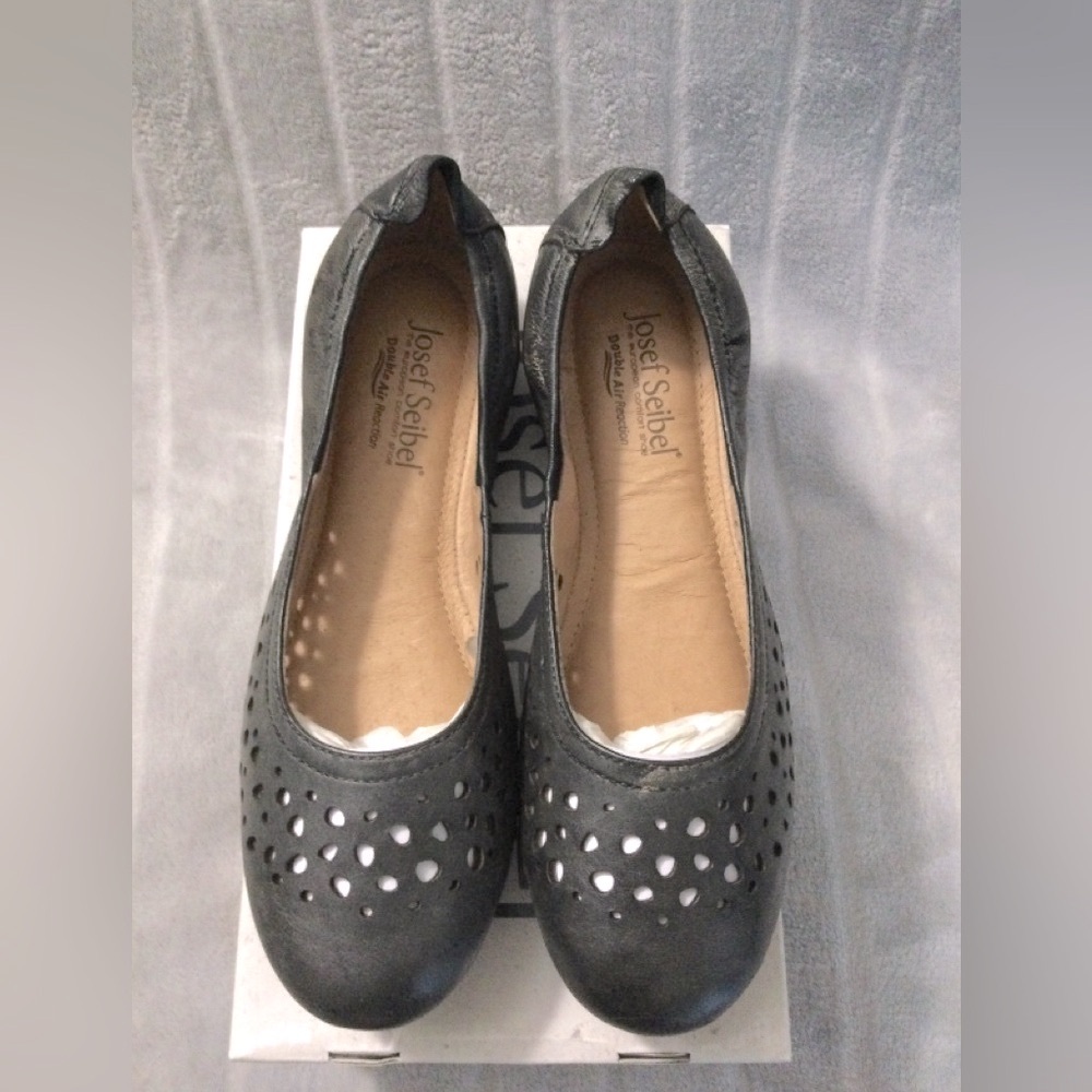 Josef Seibel Pippa 29 Black Nesty Oil Leather Ballerina Flats Size 6 to 6.5 US - Picture 2 of 8